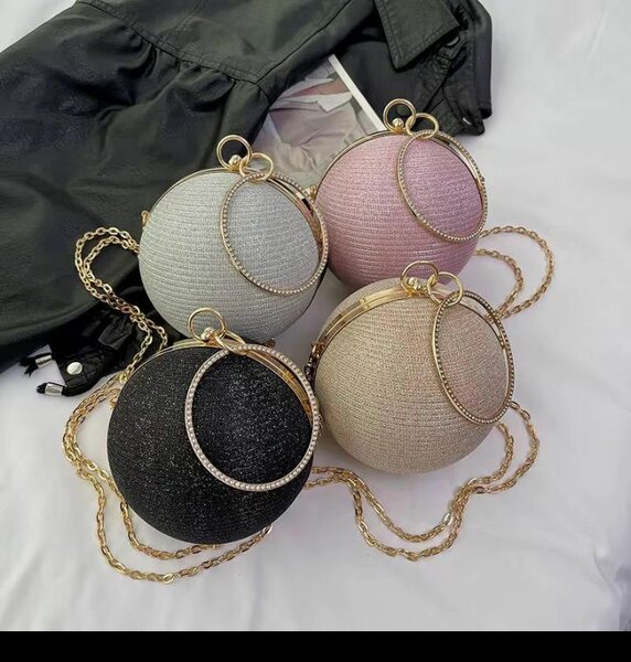 Sac rond élégant avec chaîne