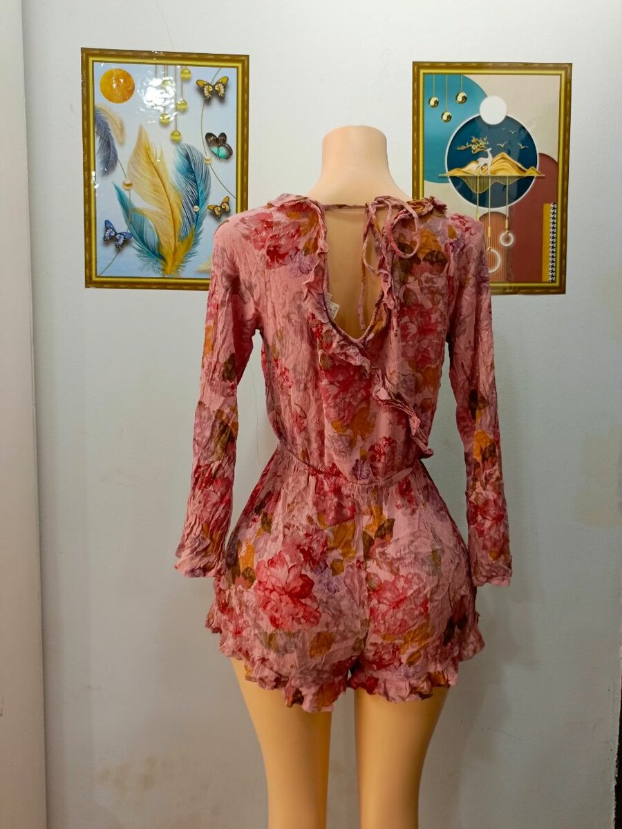 Combishort fleuri à volants