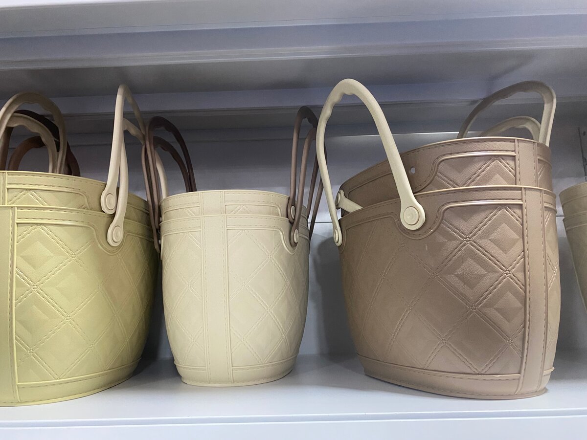 Seau à main en simili cuir