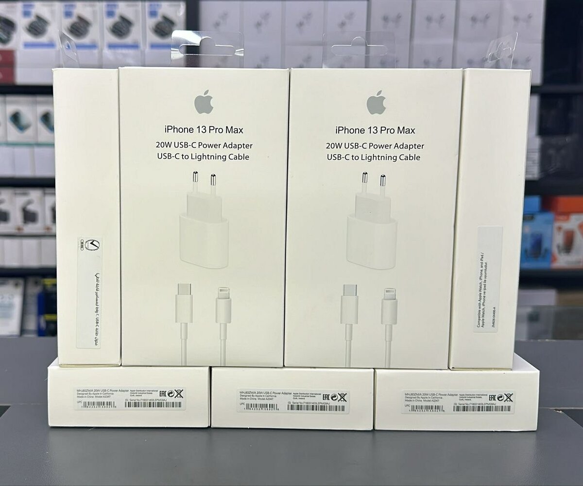 Зарядное устройство на 20 Вт  с USB-C на Lightning кабель