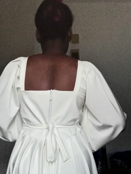 Robe Blanche Évasée Élégante