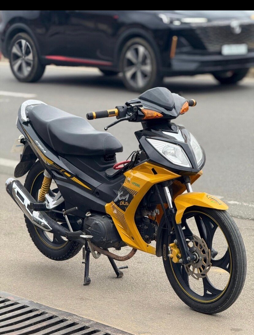Moto Apsonic Sport Jaune