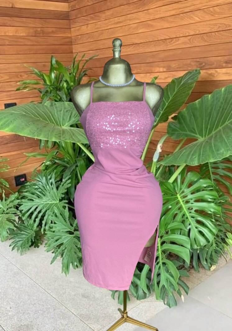 Robe brillante rose élégante