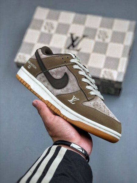 Sneakers design élégant homme