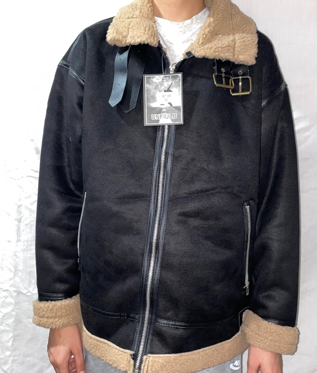 Куртка с воротником стойкой