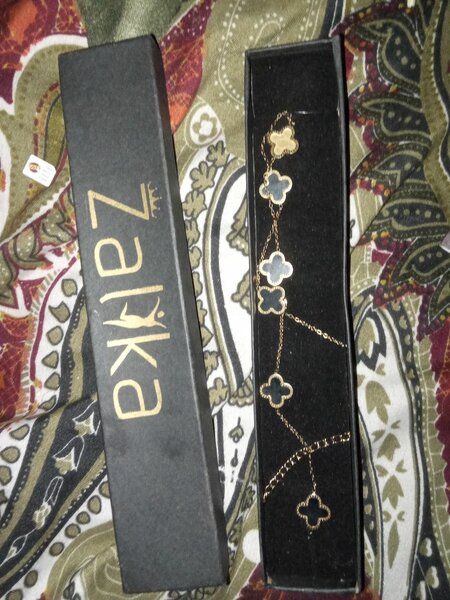 Clove bracelet plus Maria B SUIT PLUS SURPRISE GIFT