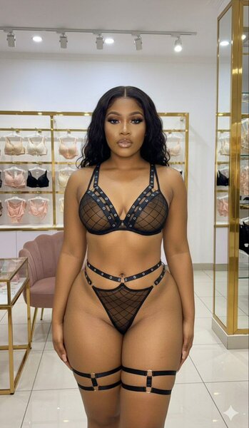 Lingerie sexy en dentelle noire