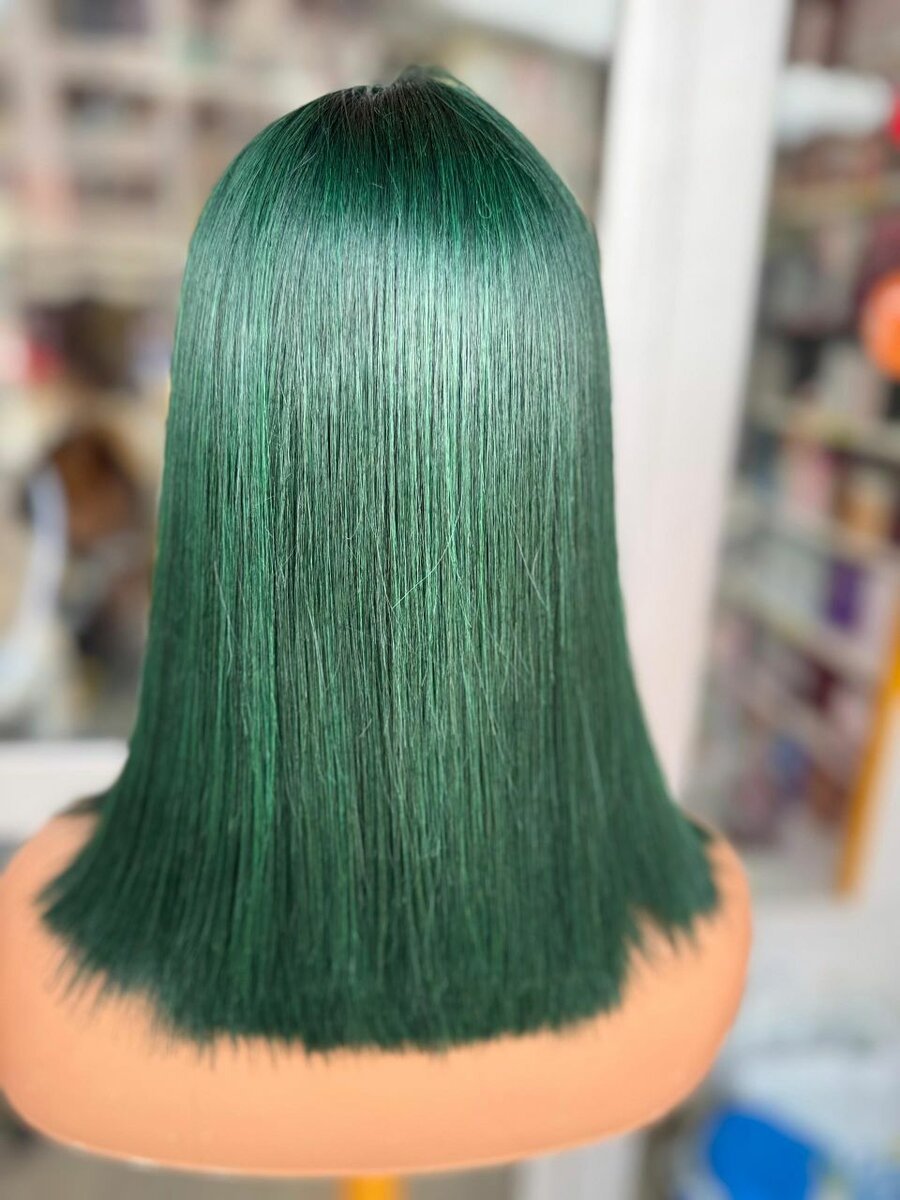 Perruque en Dentelle Verte