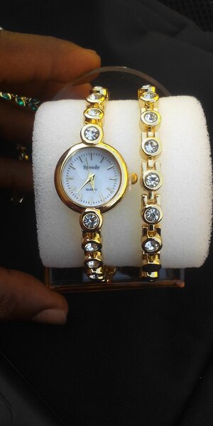Ladies watch and bracelet