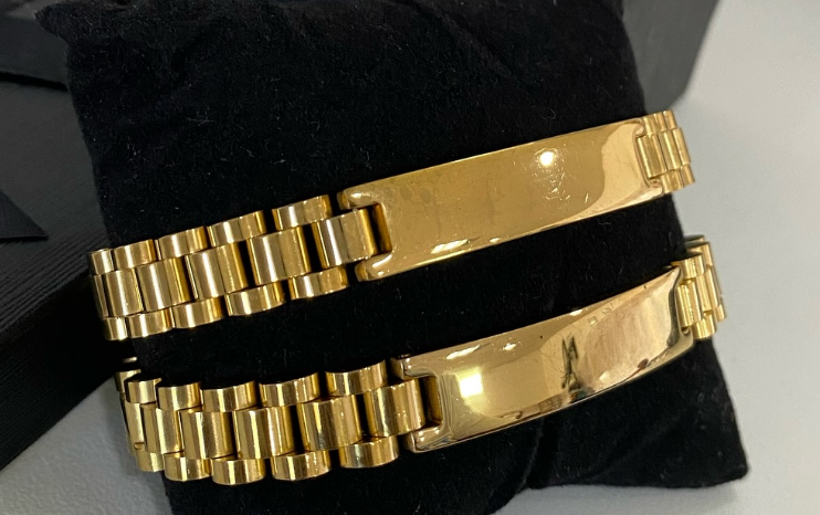 Our beautiful collection of watch bands is the ideal way to show someone you care.