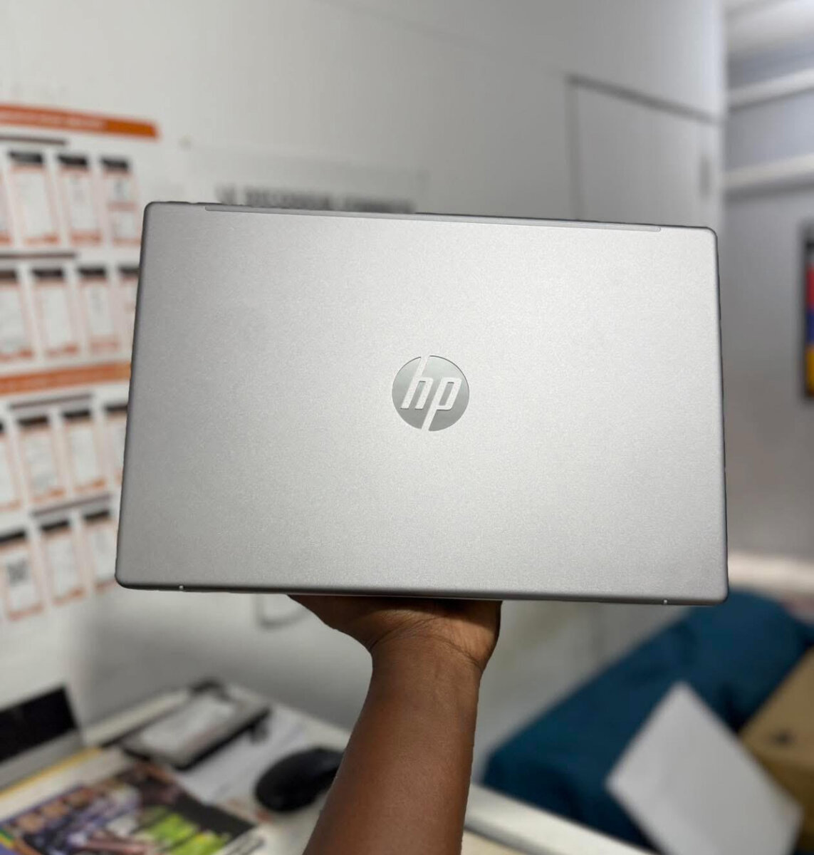 HP Laptop 14-em0xxx Ryzen 5