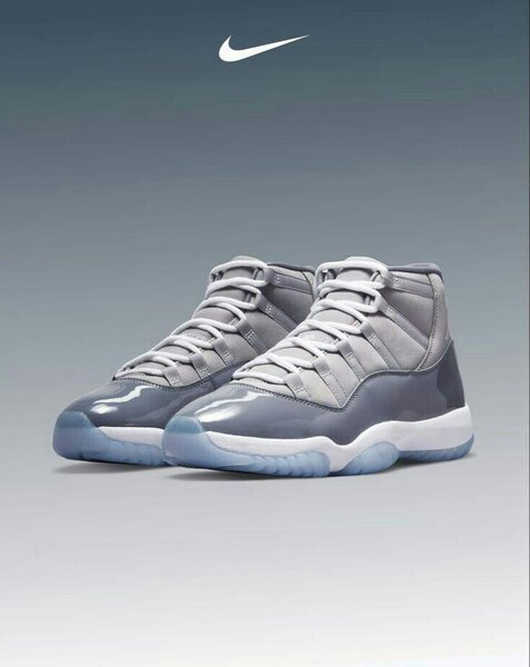 Jordan rétro 11 Gris