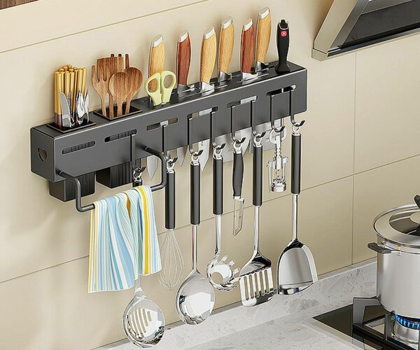 Wall mounted knife rack