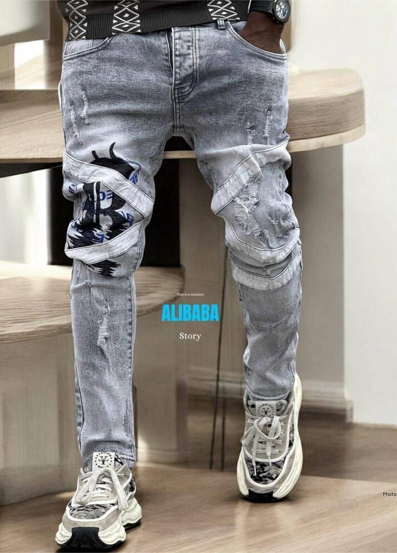 Trendy Men's Distressed Jeans