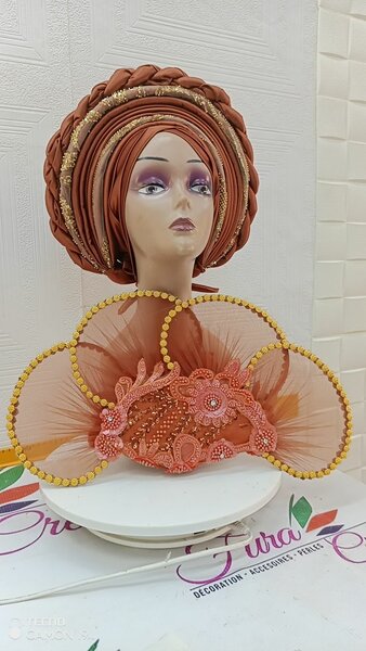 Turban & eventail assorti