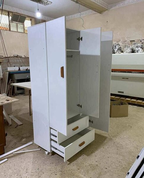 Armoire blanche moderne