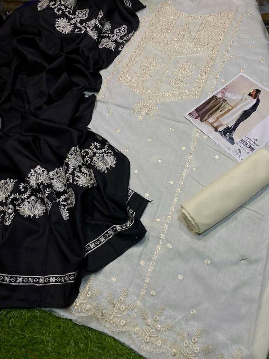 Ladies suit