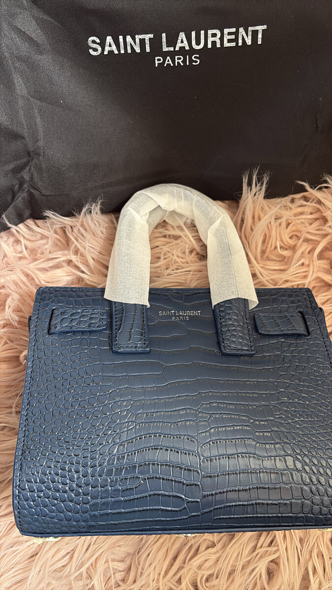 Sac à main croco chic