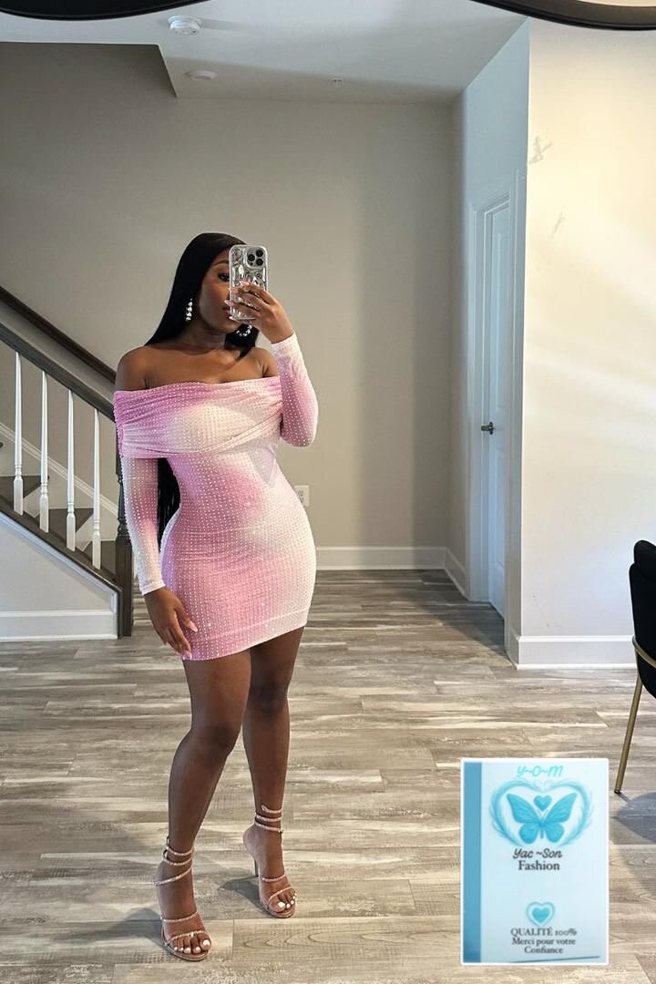 Robe élégante pailletée rose