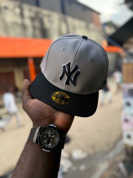 Casquette grise NY