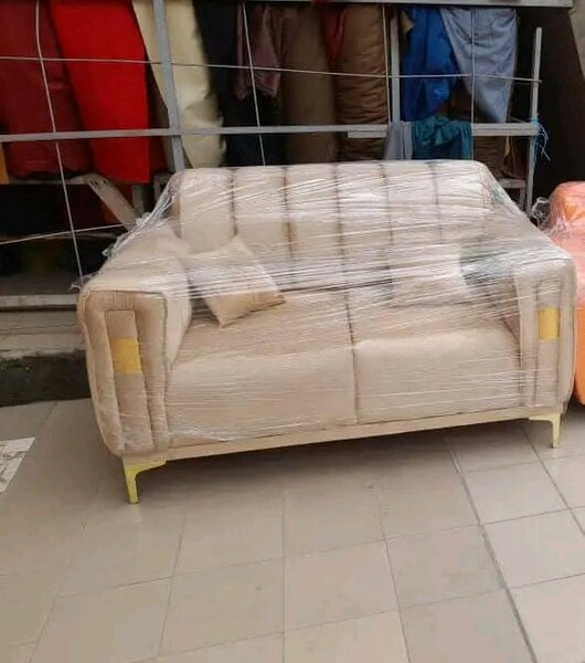 Canapé beige moderne