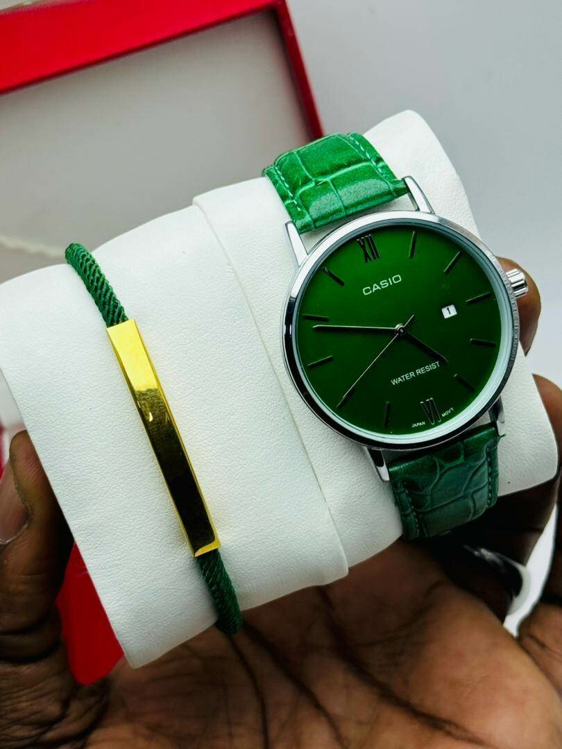 MONTRE LUXE FEMME BRACELET CASIO