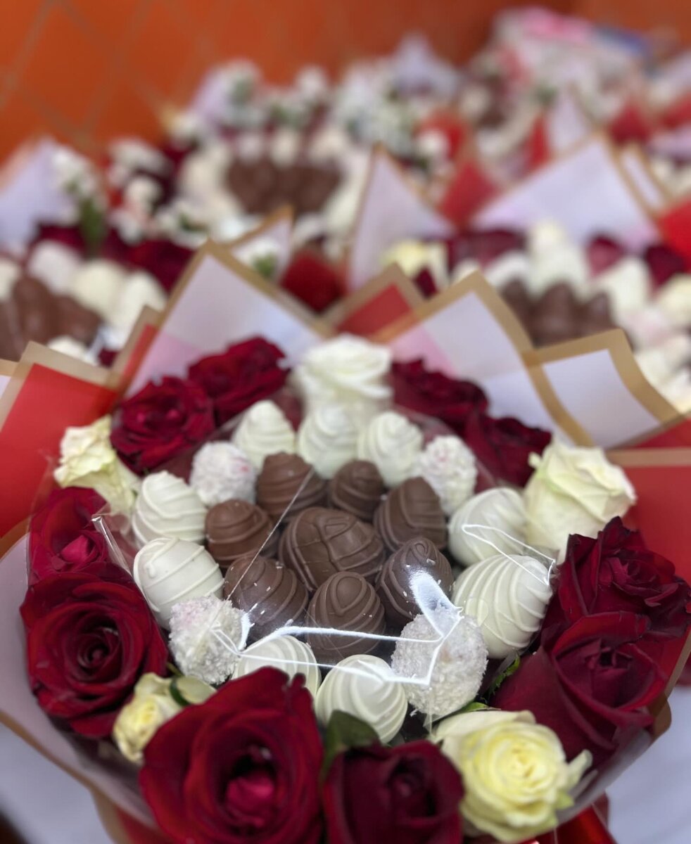 Ice cream, chocolate dipped fruits