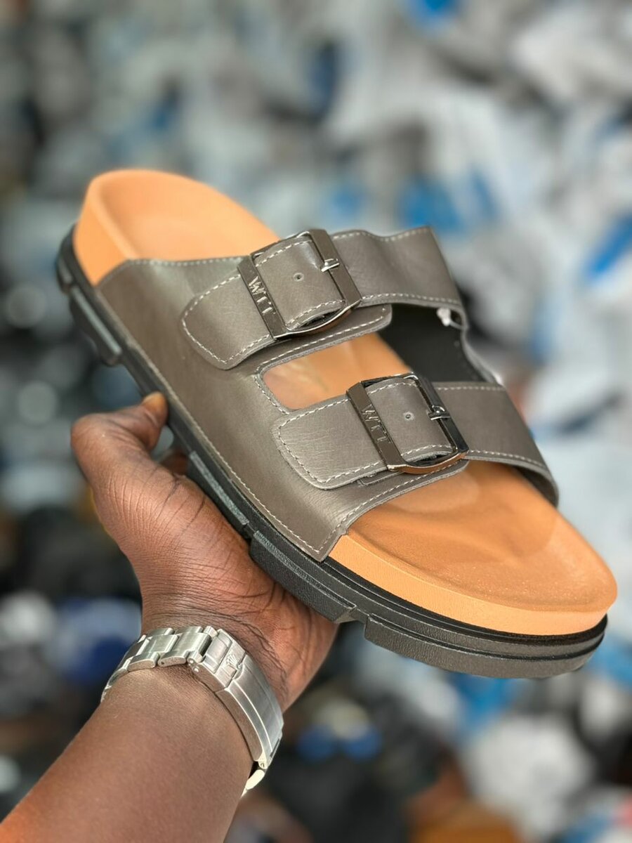 Sandales en cuir à boucle