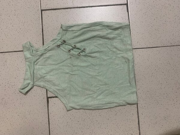 Top sans manche asymétrique