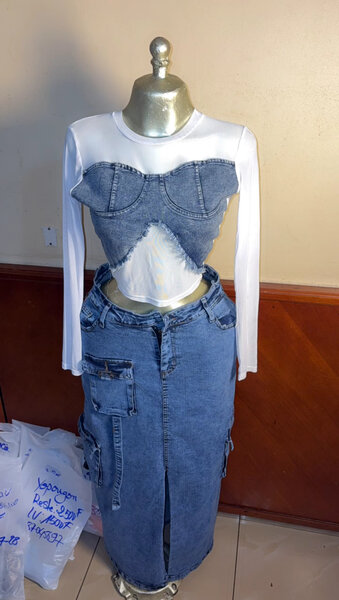 jupe cargo en jean et top