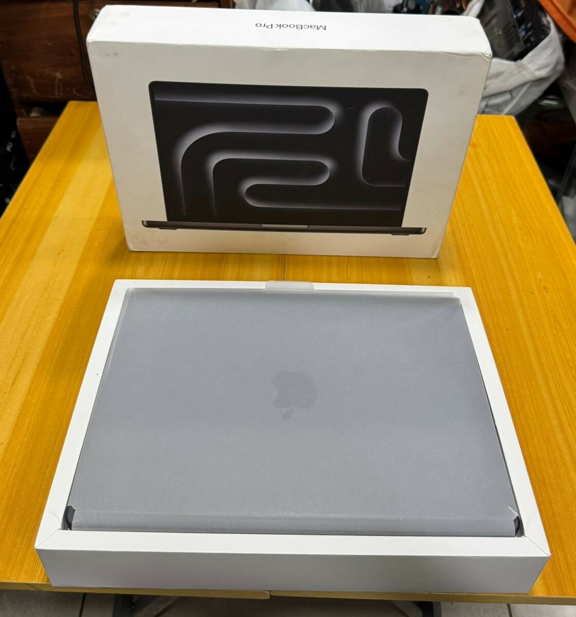 MacBook Pro 13 Pro M4 2024