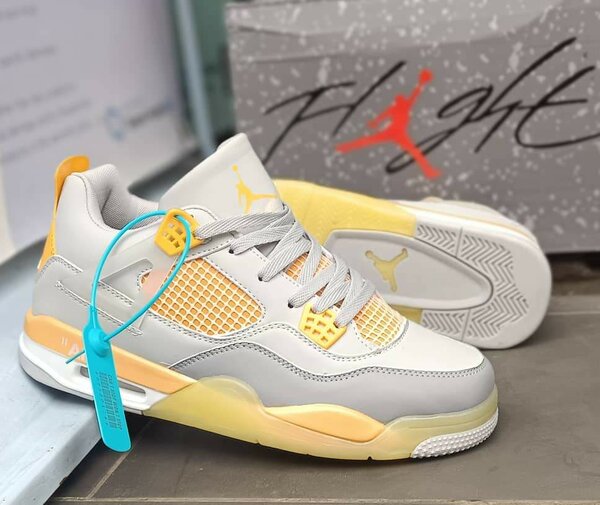 Baskets de sport colorées