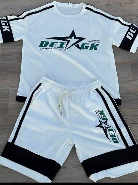 Ensemble de sport décontracté