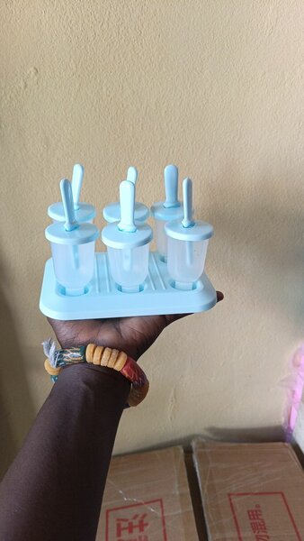 Moules pour bâtonnets glacés