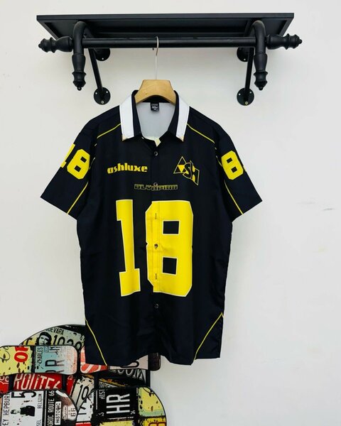 VARSITY T-SHIRT