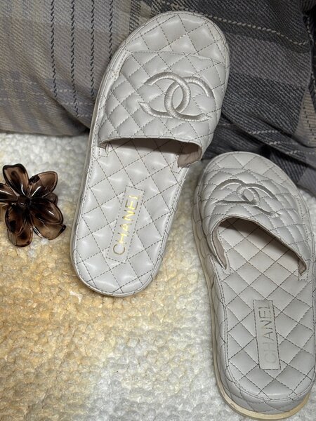 Claquettes confort pour femme