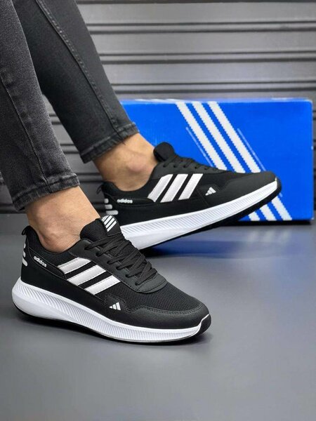Baskets de sport légères homme