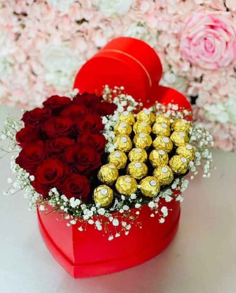 Coffret Cœur Roses et Chocolats