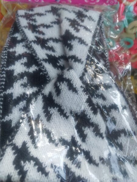 Bandeau en tricot noir et blanc