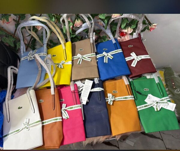 Sacs lacostes
