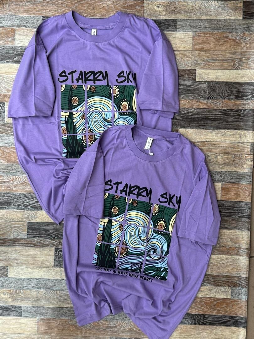 T-shirts modernes graphiques