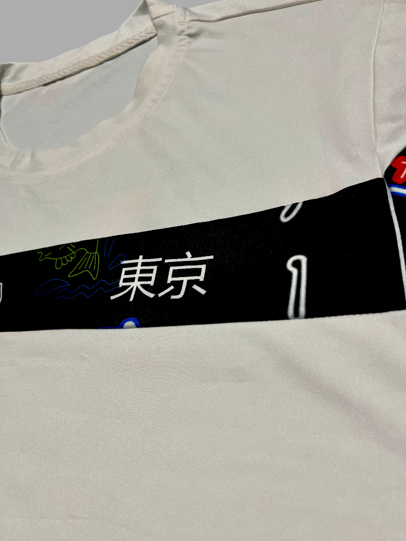 T-shirt urbain Tokyo lumineux