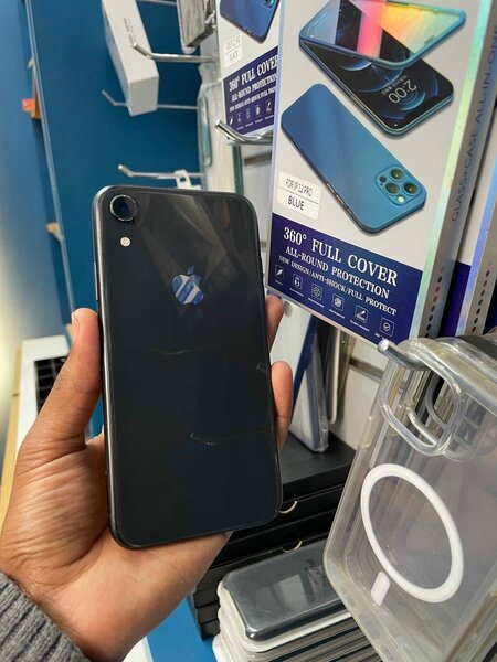 iPhone XR