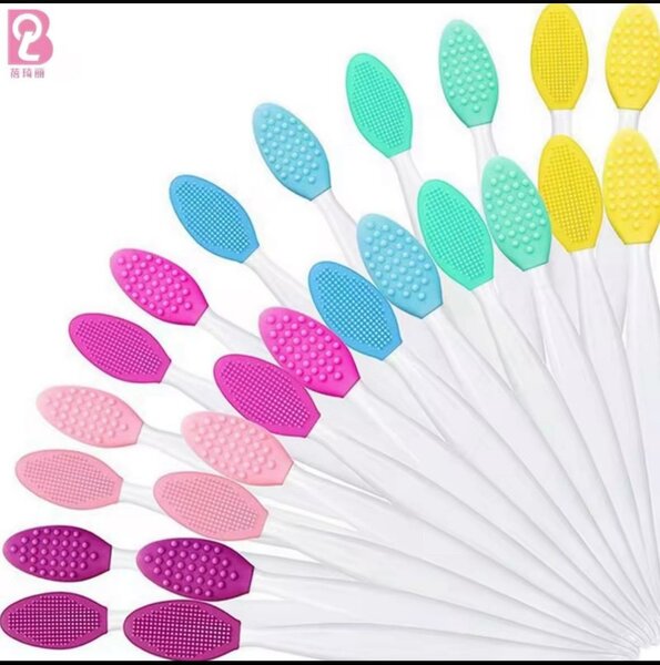 Brosses exfoliantes pour lèvres