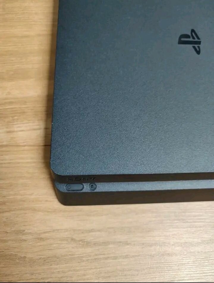 Console PS4 Slim avec Manettes