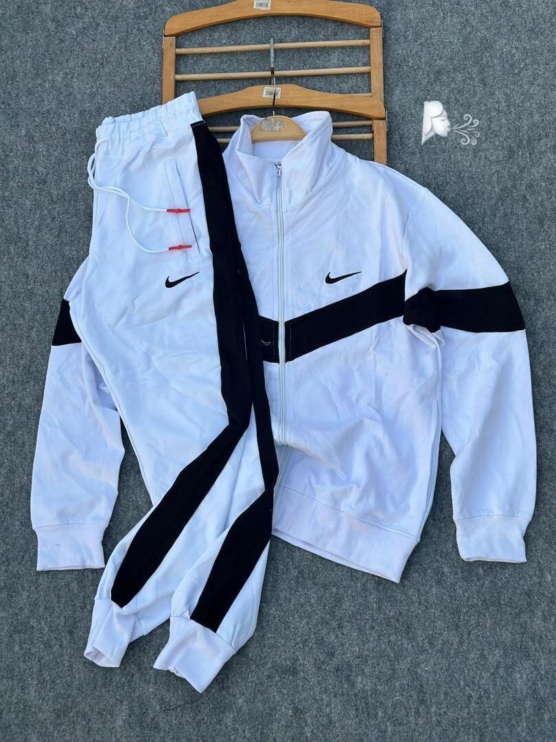 Ensemble de survêtement élégant