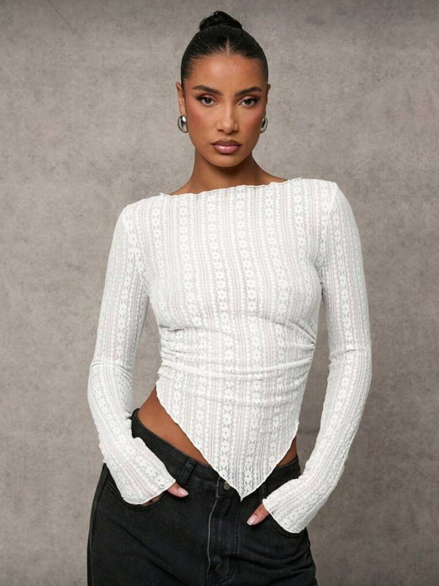 Top en dentelle blanche élégant