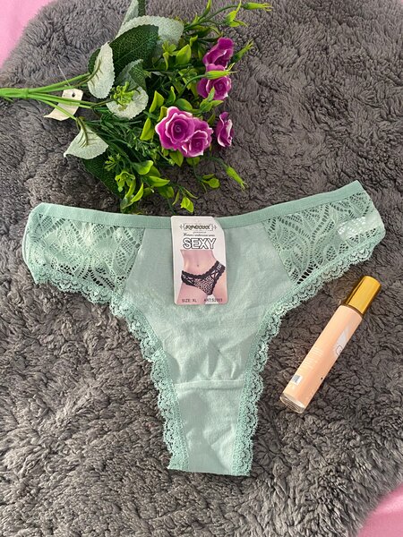 String en coton ,dentelle sexy