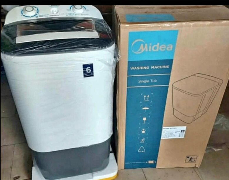 Machine à laver Midea compacte