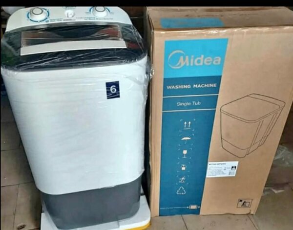 Machine à laver Midea compacte